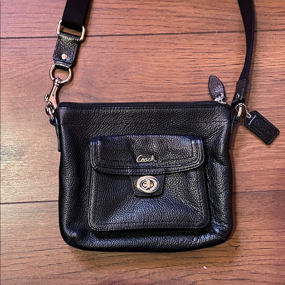 Coach Black Leather crossbody Bag